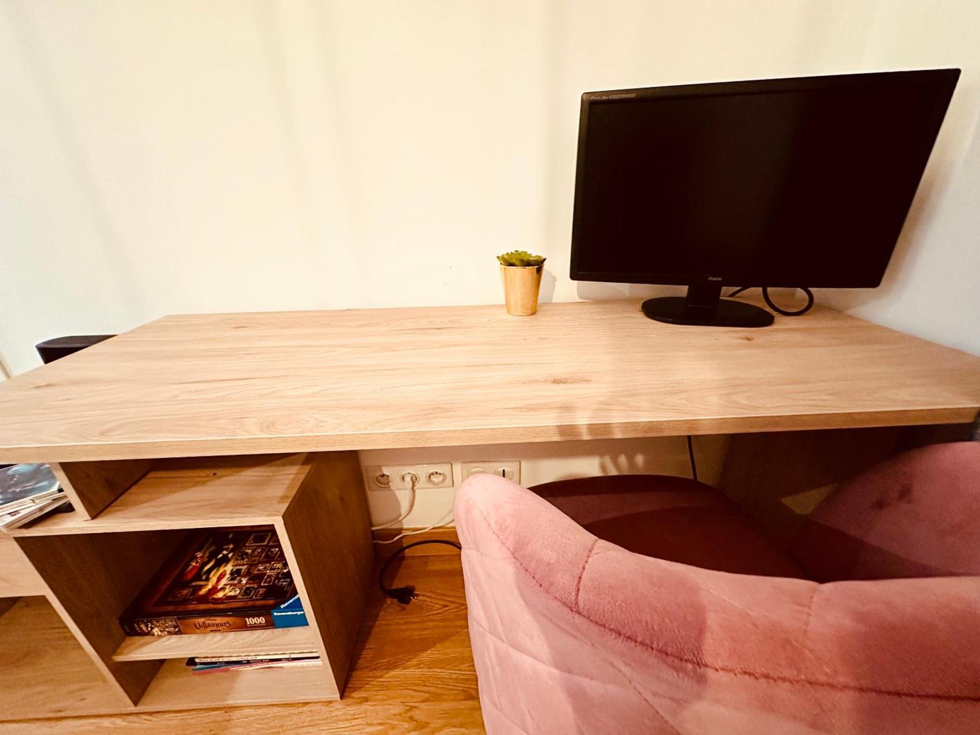 Appartement Elegant A Conflant 康弗兰斯·圣荷诺 外观 照片
