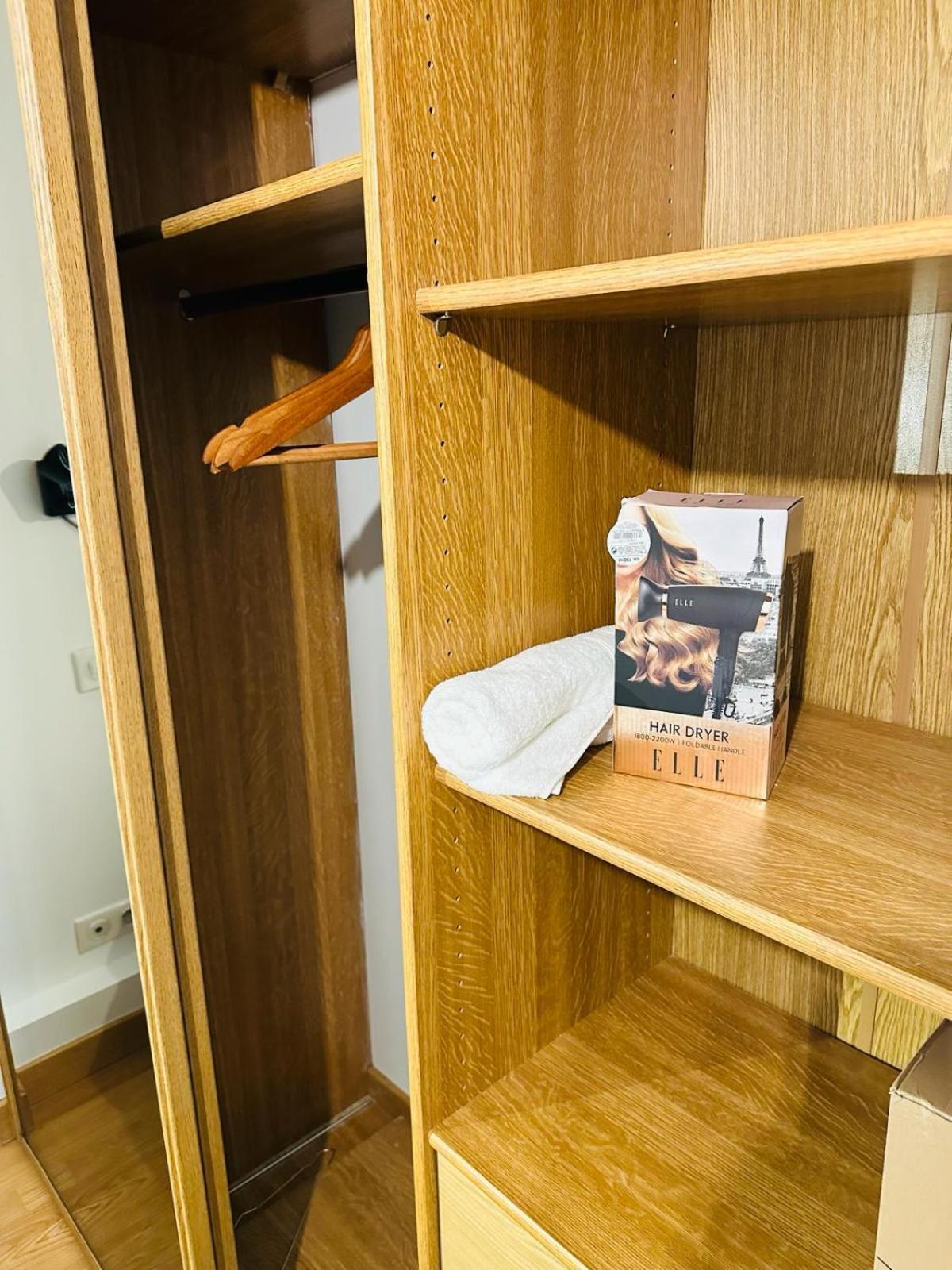 Appartement Elegant A Conflant 康弗兰斯·圣荷诺 外观 照片